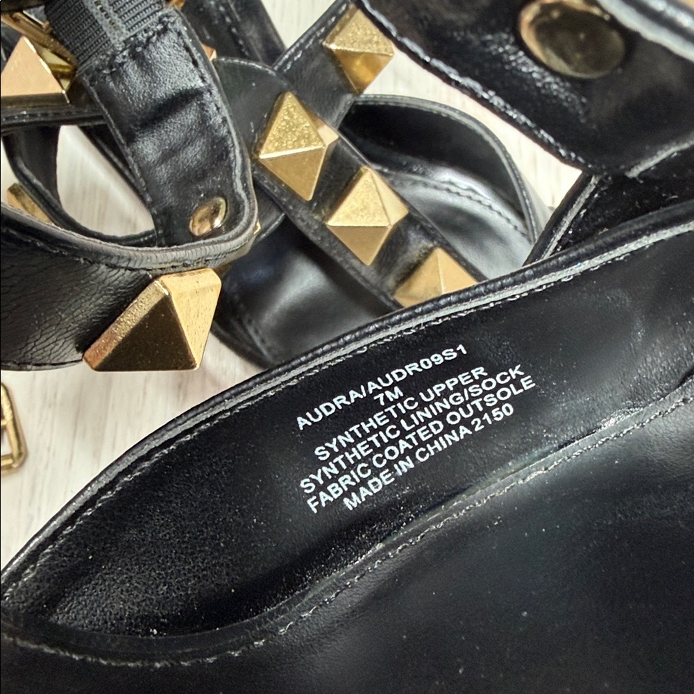 STEVE MADDEN- Audra Size 7 - Picture 6 of 8